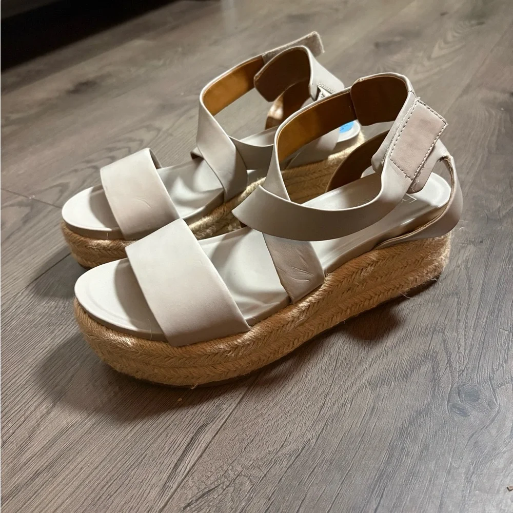 Franco Sarto Grey Strappy Platform Espadrilles‎ Sandals Classic